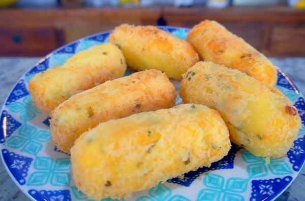 Bolinho de Aipim Frito Simples - Sabor Incrível e Fácil de Fazer